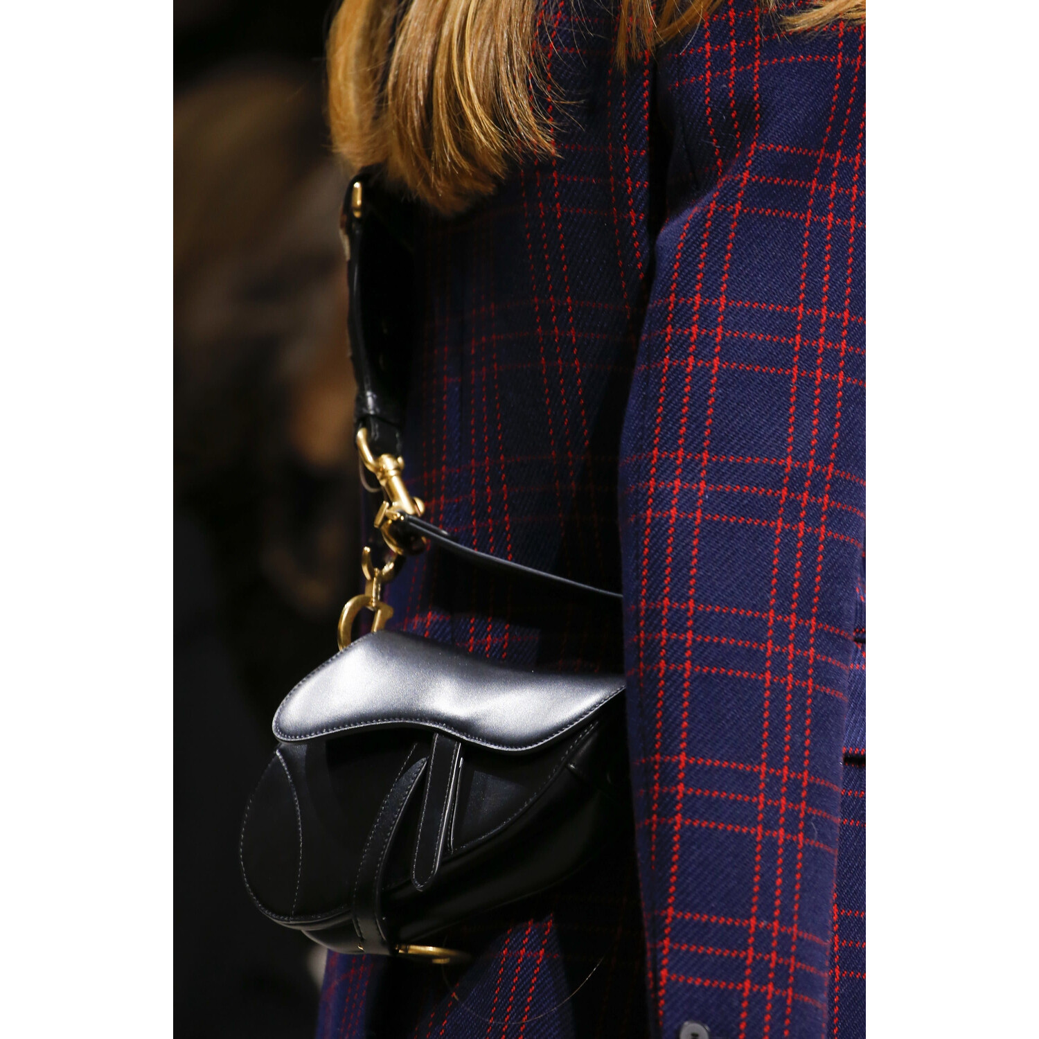 Фото Details Christian Dior , Details Dior Fall 2018 Ready-to-Wear , Детали показа Кристиан Диор , Детали показа Диор осень зима 2018 , Fashion show , неделя моды в Париже , PFW , Мария Грация Кьюри , Mainstyles